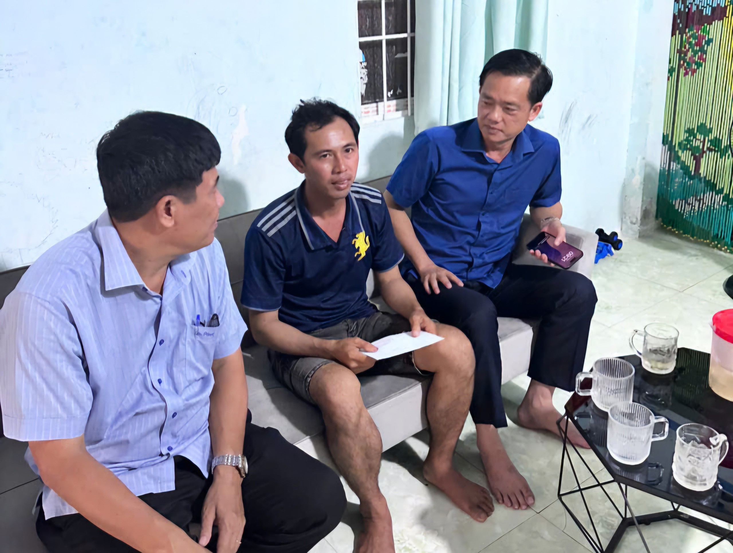 Mưa giông ở Phú Quốc đo được tốc độ gió tương tương cơn bão - Ảnh 5.