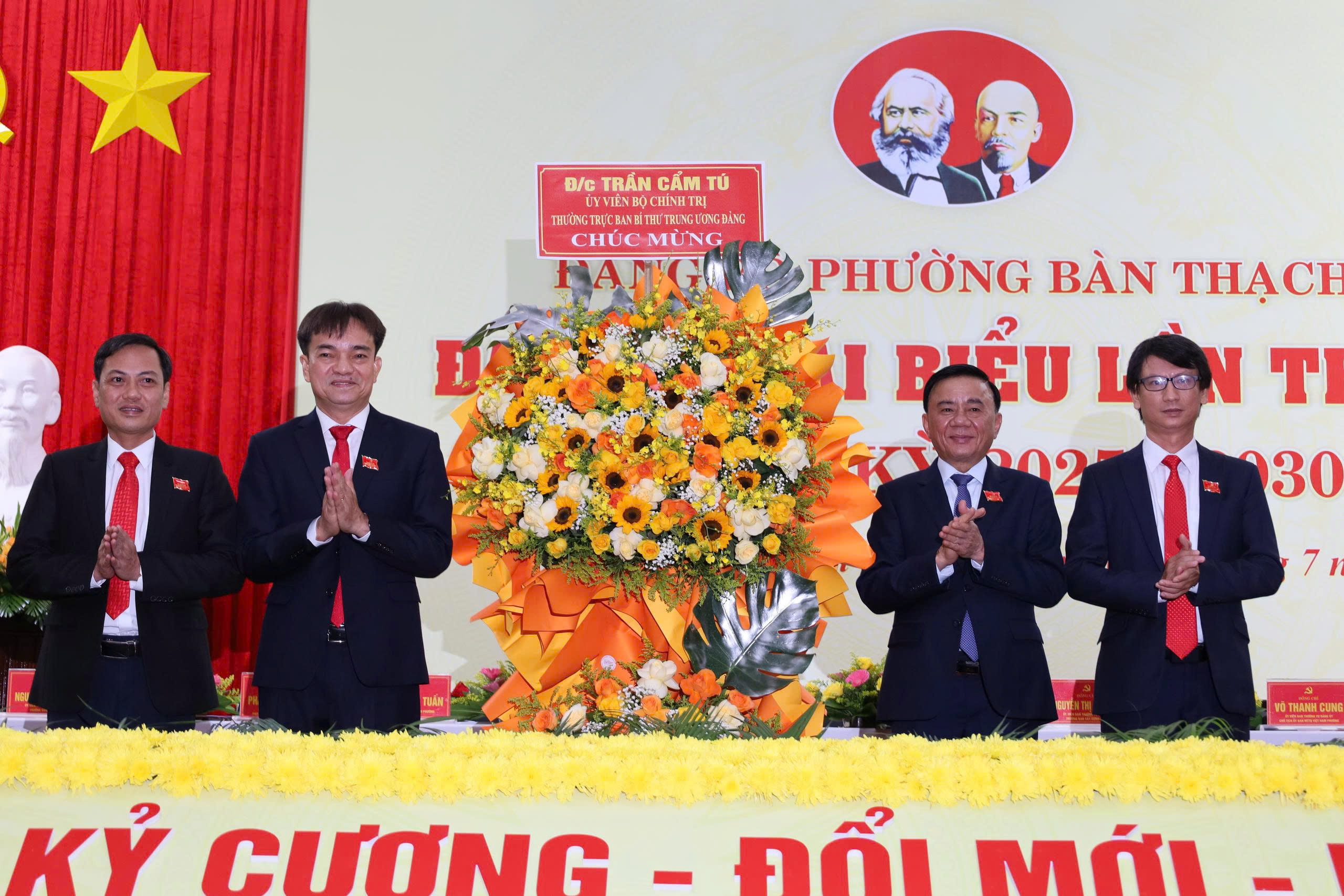 Thường trực Ban Bí thư dự Đại hội phường Bàn Thạch tại TP Đà Nẵng - Ảnh 1.