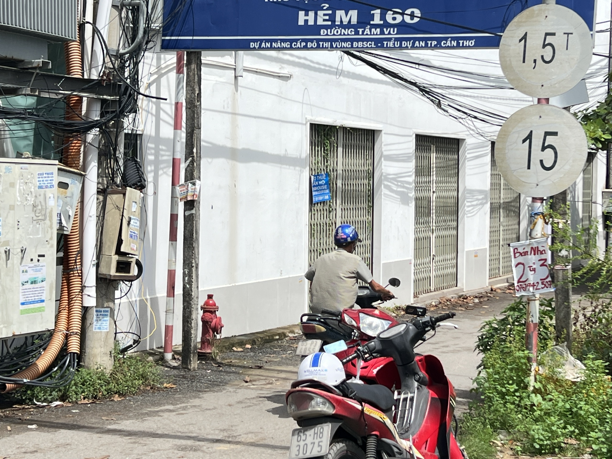 Cầu sắt hàng chục năm ở trung tâm Cần Thơ sập, người dân mong ngóng cầu mới - Ảnh 6.