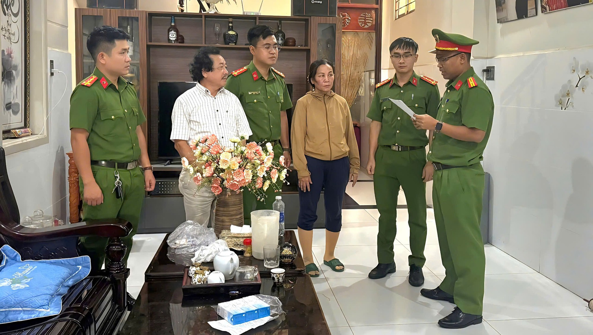 Đầu bếp bị tạm giữ h&igrave;nh sự v&igrave; đặt mua "đồ hiếm" về đ&atilde;i kh&aacute;ch- Ảnh 2.