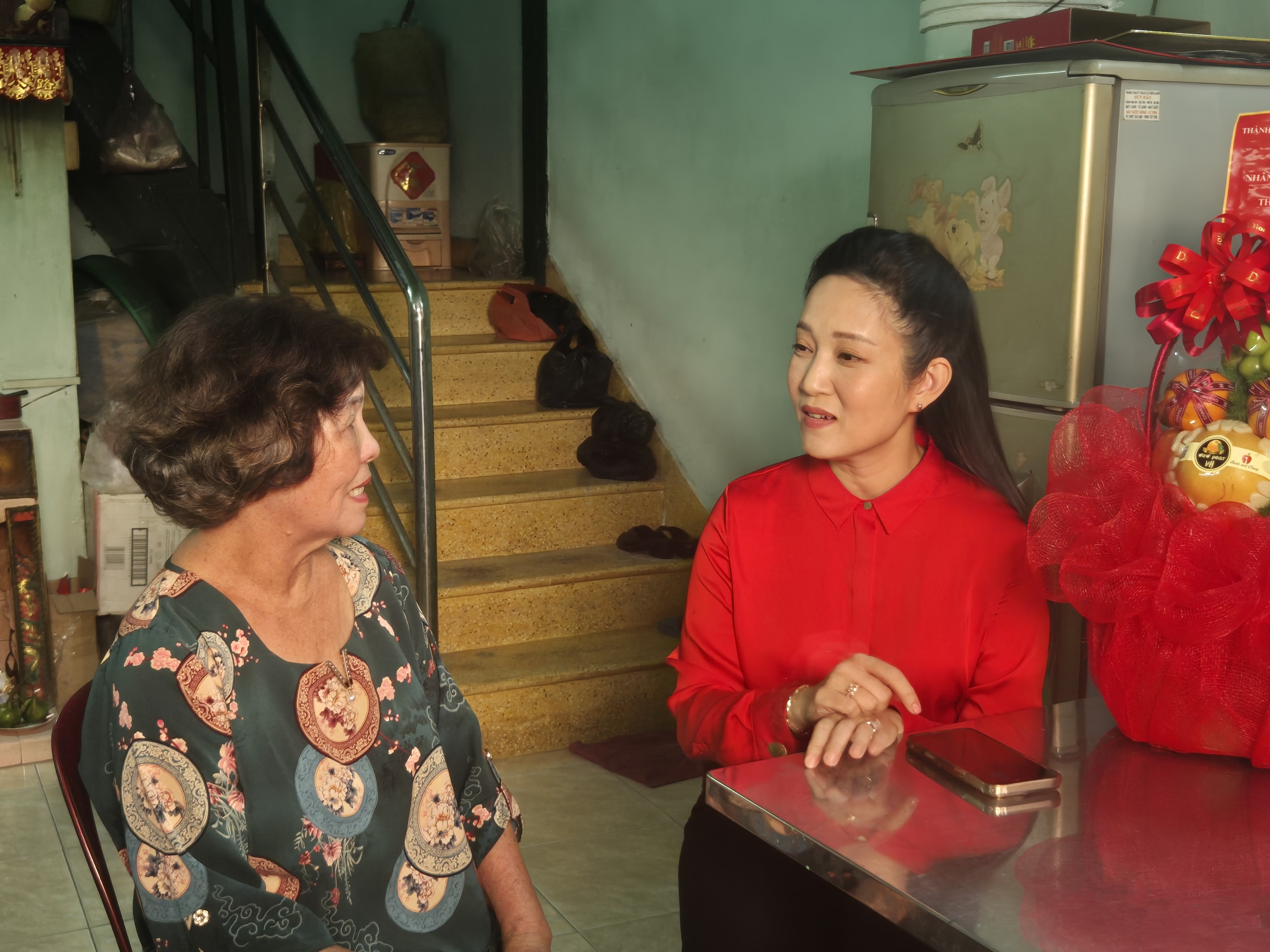 L&atilde;nh đạo TP HCM thăm v&agrave; tri &acirc;n 3 văn nghệ sĩ - Ảnh 1.