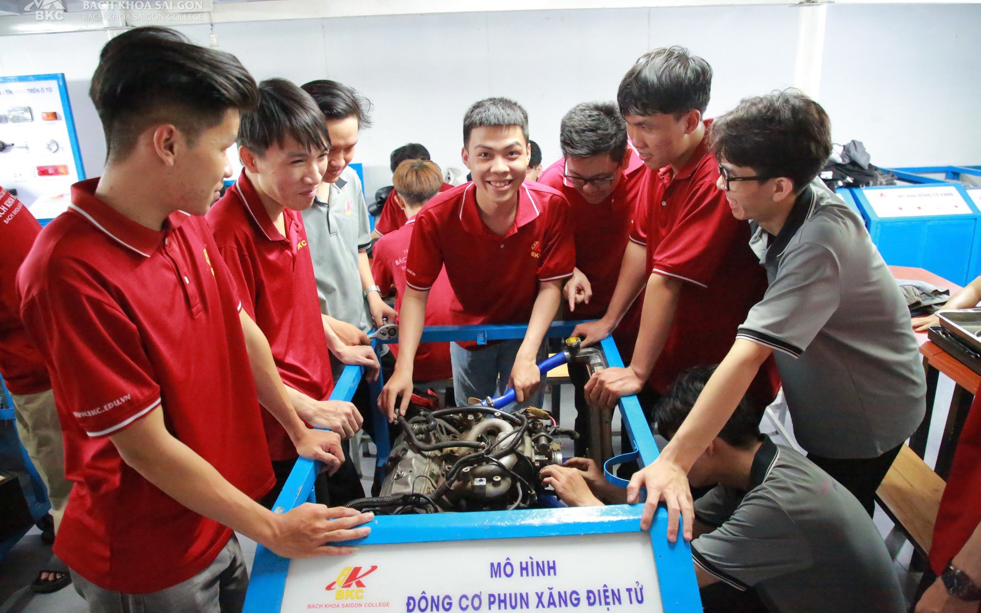 Điểm chuẩn ngành công nghệ kỹ thuật ô tô 3 năm qua thay đổi ra sao?