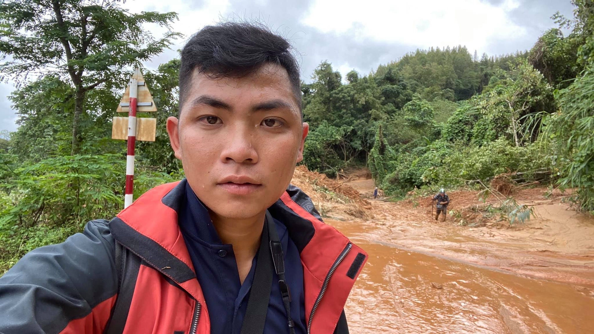 YouTuber Phong Bụi v&agrave; h&agrave;nh tr&igrave;nh 7 năm gắn b&oacute; với B&aacute;o Người Lao Động - Ảnh 1.