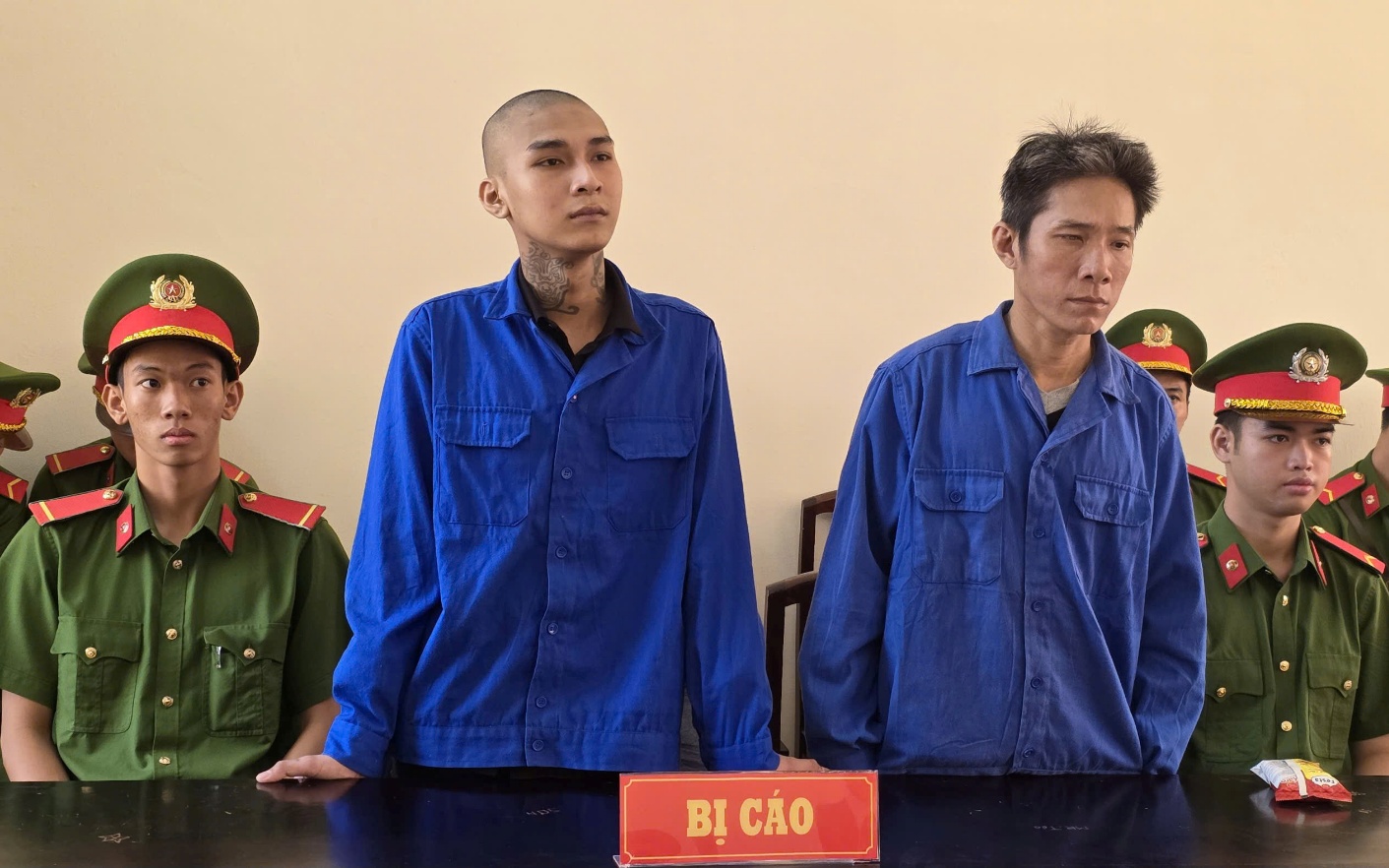 Cha rủ con 17 tuổi đi giết người sau cuộc nhậu