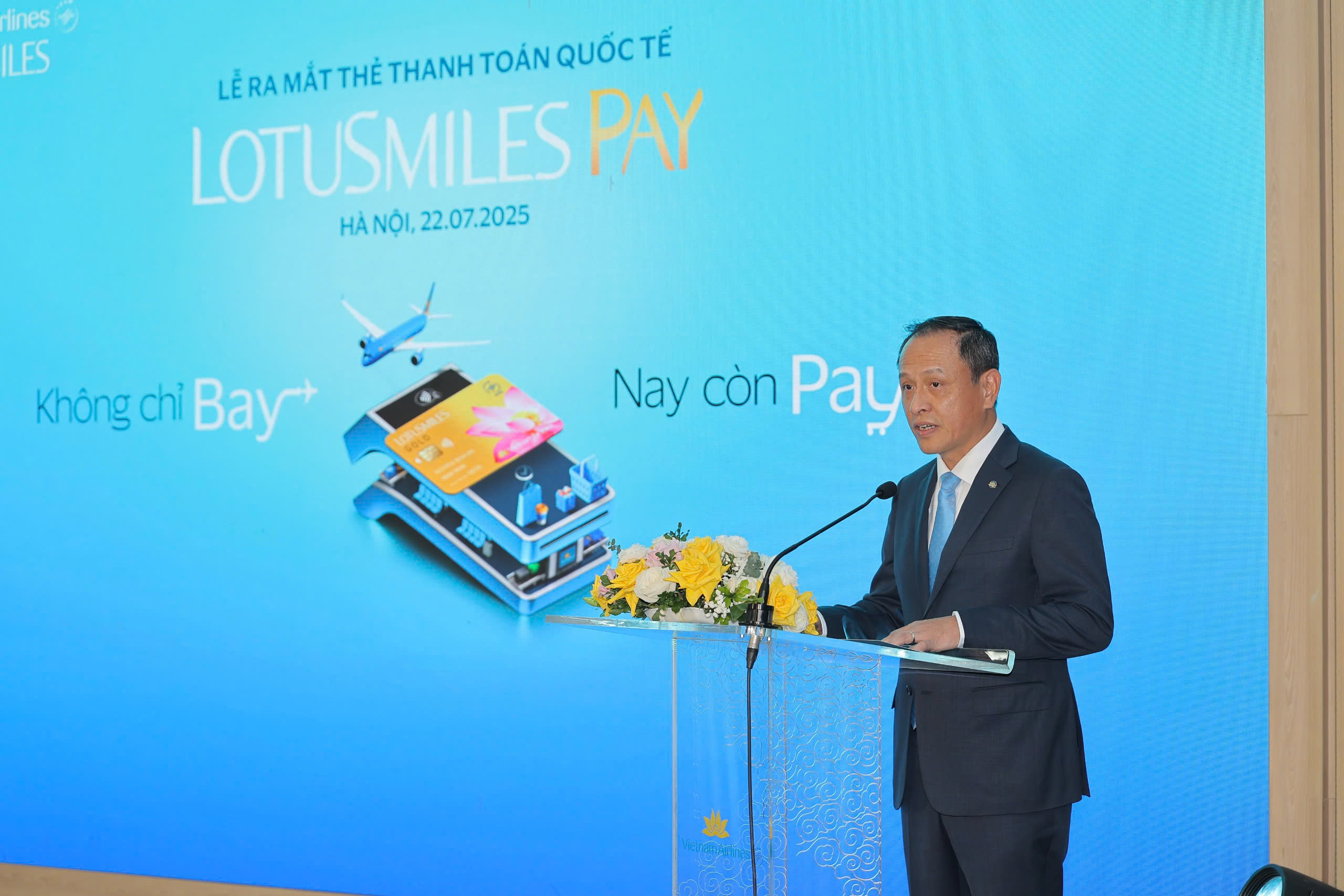 Vietnam Airlines "bắt tay" ACB v&agrave; Visa ra mắt thẻ hội vi&ecirc;n t&iacute;ch hợp thanh to&aacute;n Lotusmiles Pay- Ảnh 3.