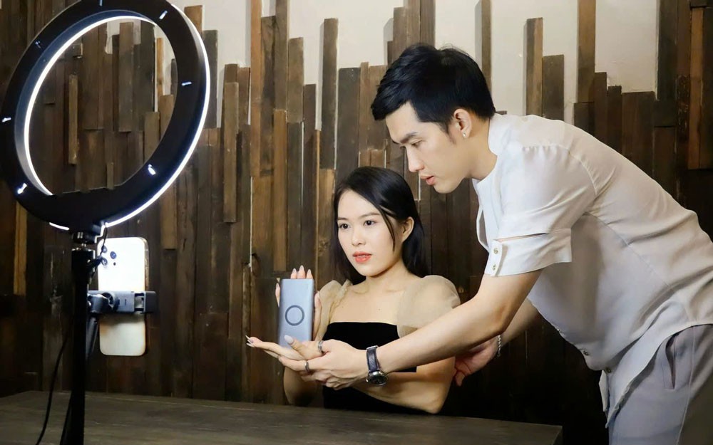 LAO ĐỘNG TỰ DO: LỰA CHỌN MAY RỦI (*): Cần chính sách đồng hành, bảo vệ