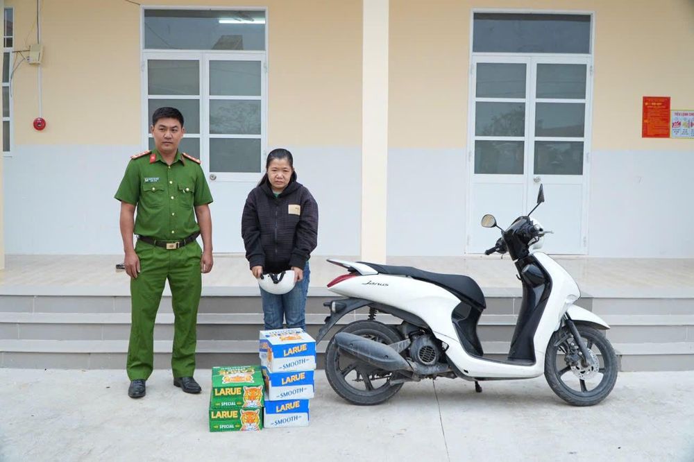 Người phụ nữ cướp giật 20 thùng bia ở Cần Thơ- Ảnh 1.