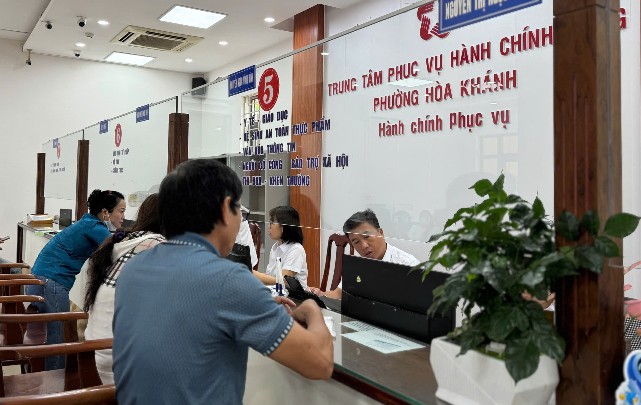 Đà Nẵng yêu cầu lãnh đạo giải trình nếu chậm tiến độ dịch vụ công trực tuyến - Ảnh 1.