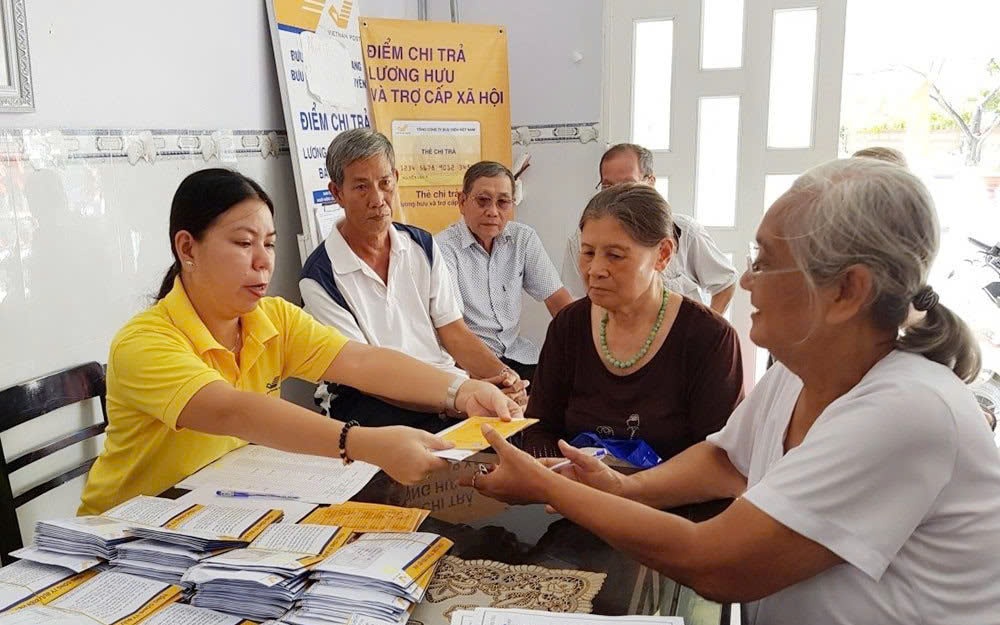 Tháng 8-2025, lương hưu, trợ cấp BHXH tại TP HCM chi trả vào ngày nào?
