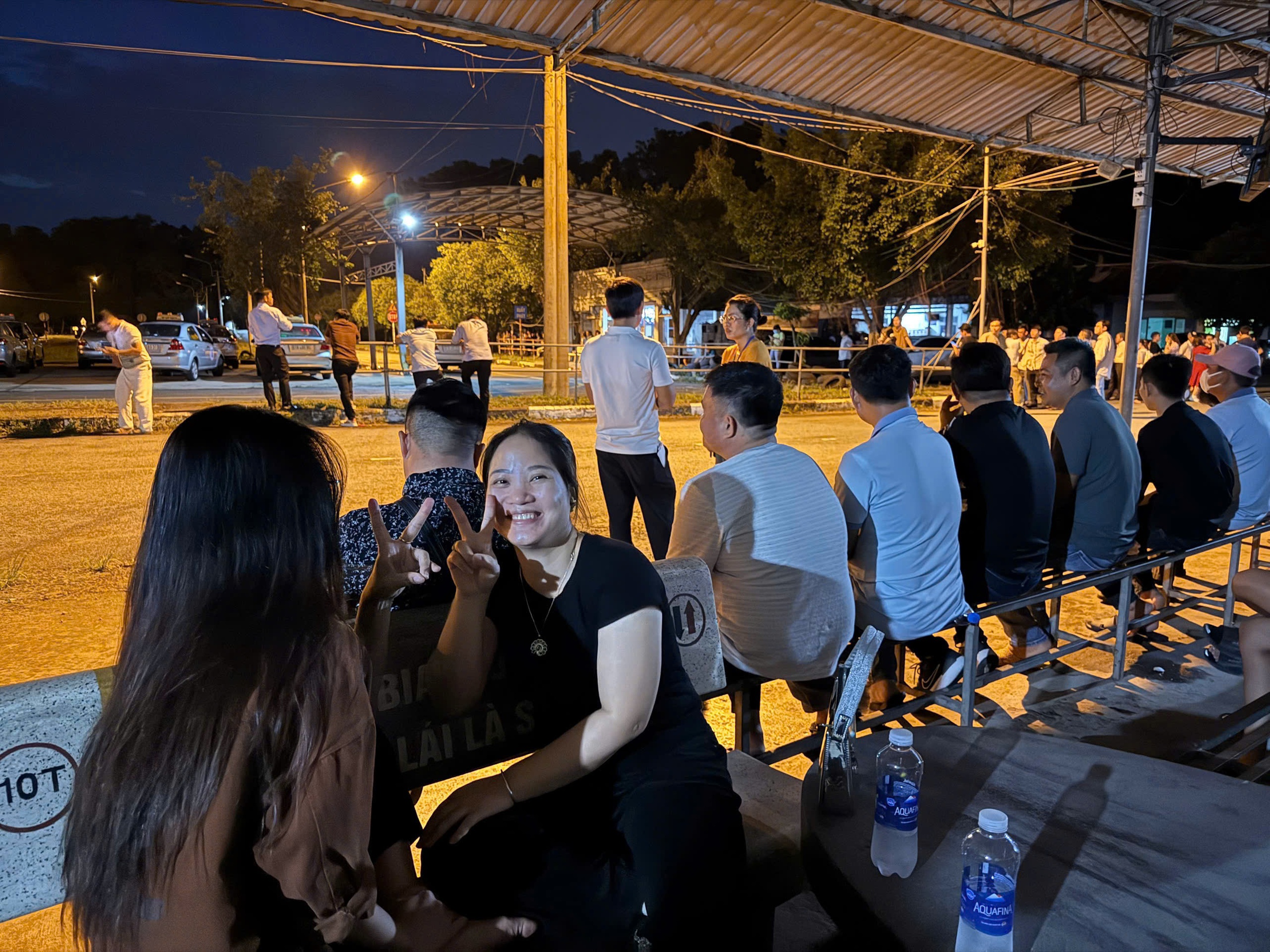 Hình ảnh xuyên đêm hỗ trợ học viên tập luyện thi lái xe- Ảnh 1.