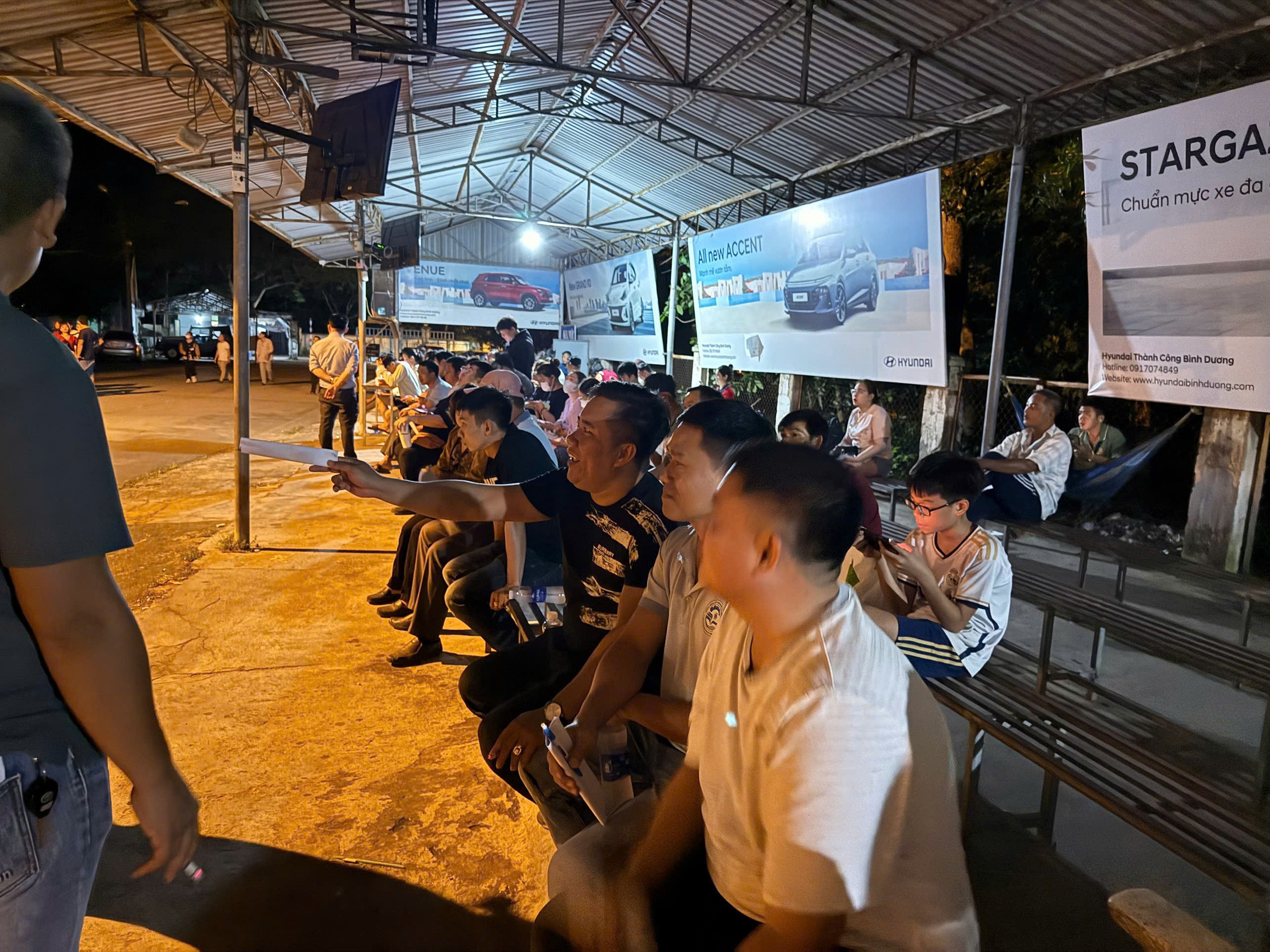 Hình ảnh xuyên đêm hỗ trợ học viên tập luyện thi lái xe- Ảnh 9.