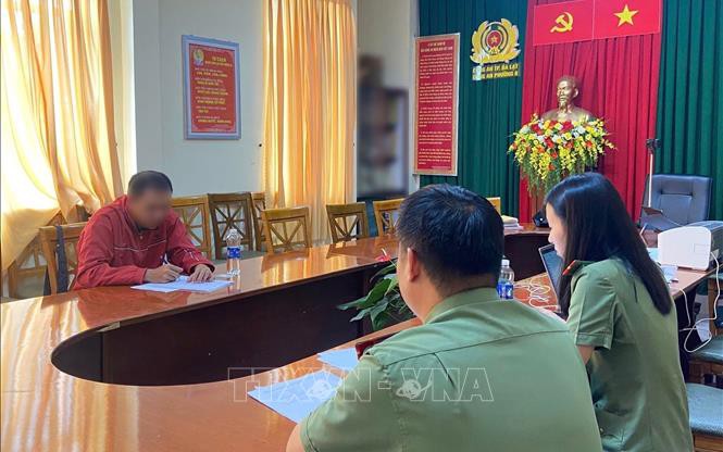 Triệu tập người đàn ông đăng thông tin sai sự thật về thủ tục hành chính- Ảnh 2.