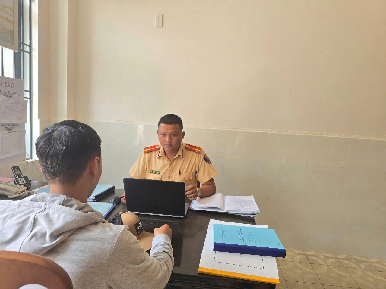 C&ocirc;ng an TP Đ&agrave; Nẵng xử l&yacute; t&agrave;i xế vi phạm giao th&ocirc;ng nghi&ecirc;m trọng g&acirc;y nguy hiểm - Ảnh 1.