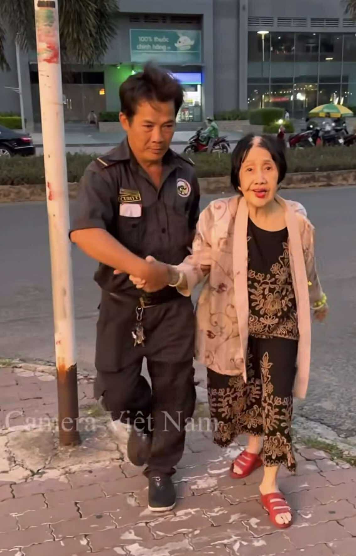 Nghệ sĩ Kim Lệ Thủy bán vé số, tuổi 75 vẫn mong được hội ngộ khán giả - Ảnh 4.