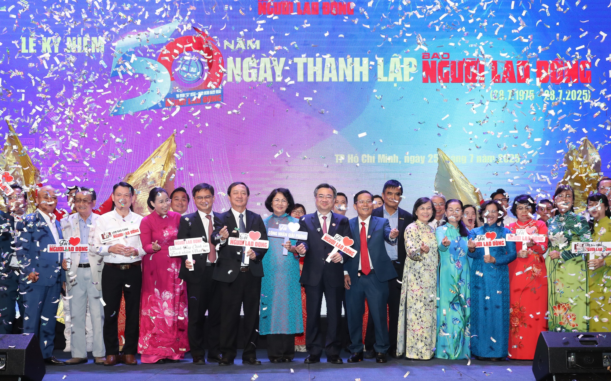 Toàn cảnh Lễ kỷ niệm 50 năm Ngày thành lập Báo Người Lao Động