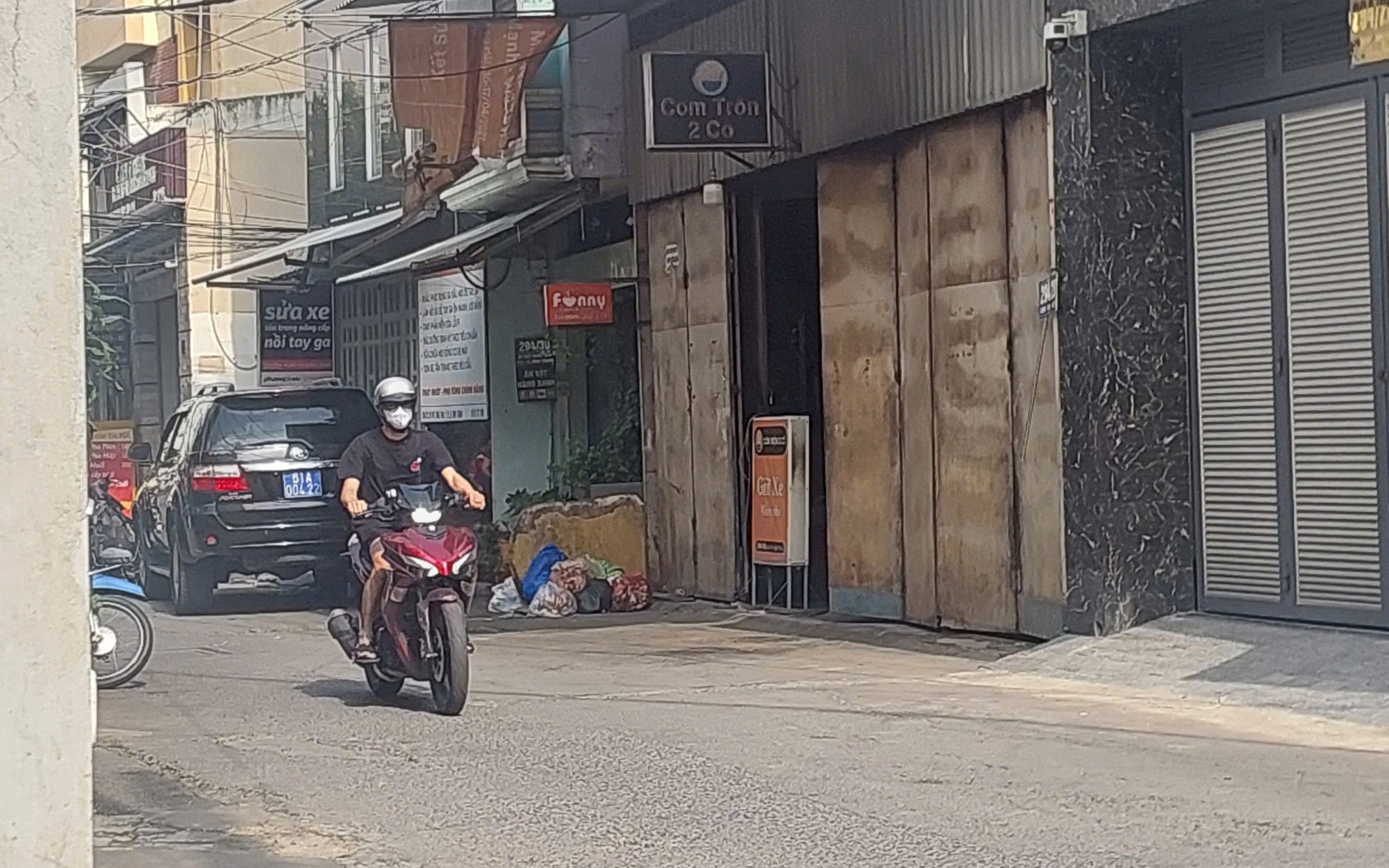 Phát hiện 1 thi thể trong vali ở TP HCM