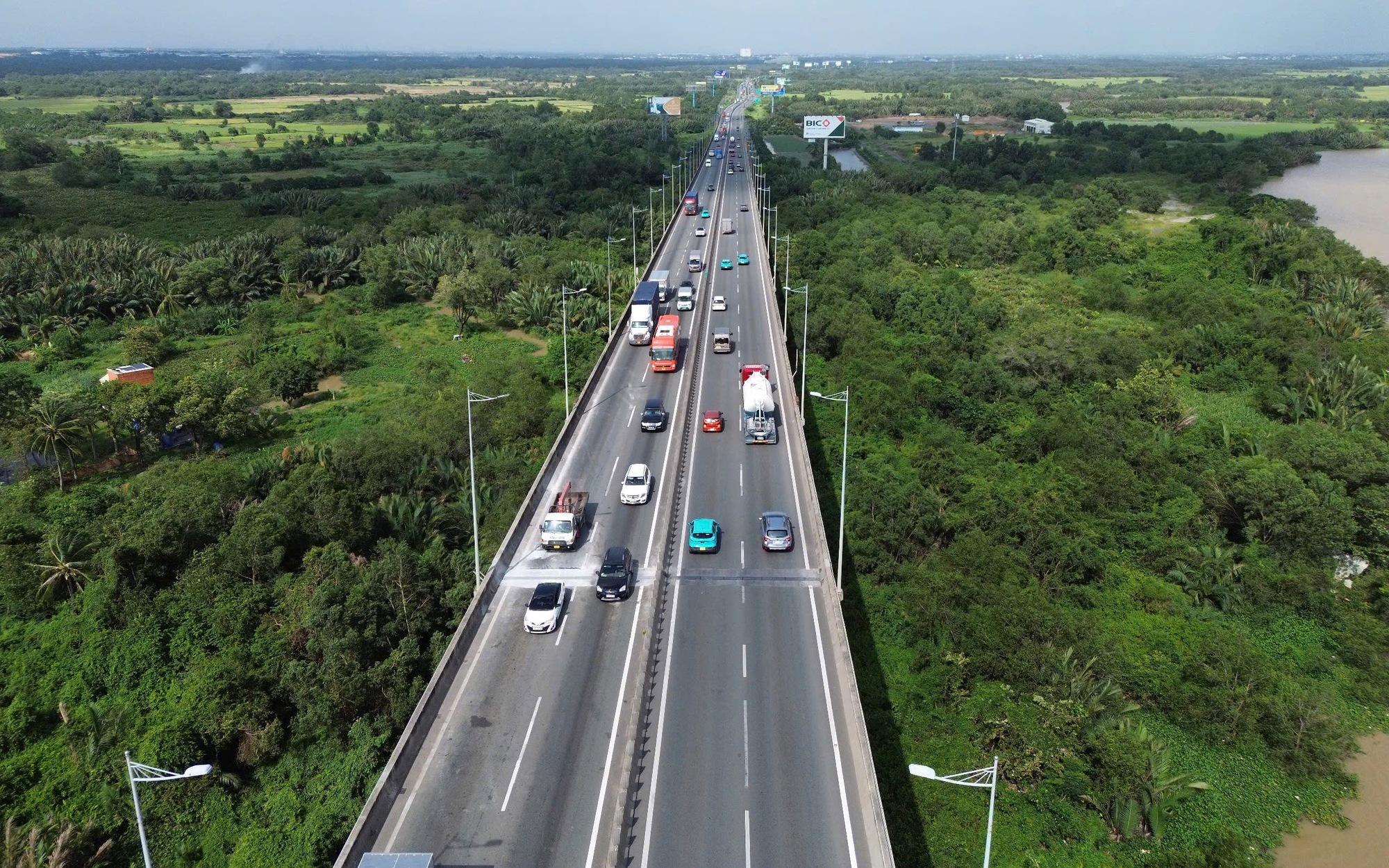 Tin vui cho người dân lưu thông qua cao tốc TP HCM - Long Thành - Dầu Giây