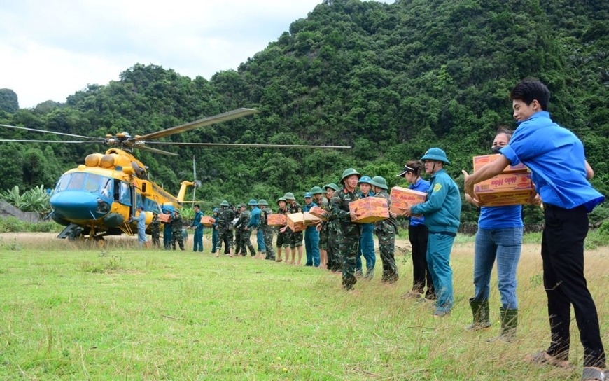 Ngày 25-7, quân đội kế hoạch tổ chức 4 chuyến bay vận chuyển hàng cứu trợ vùng lũ Nghệ An
