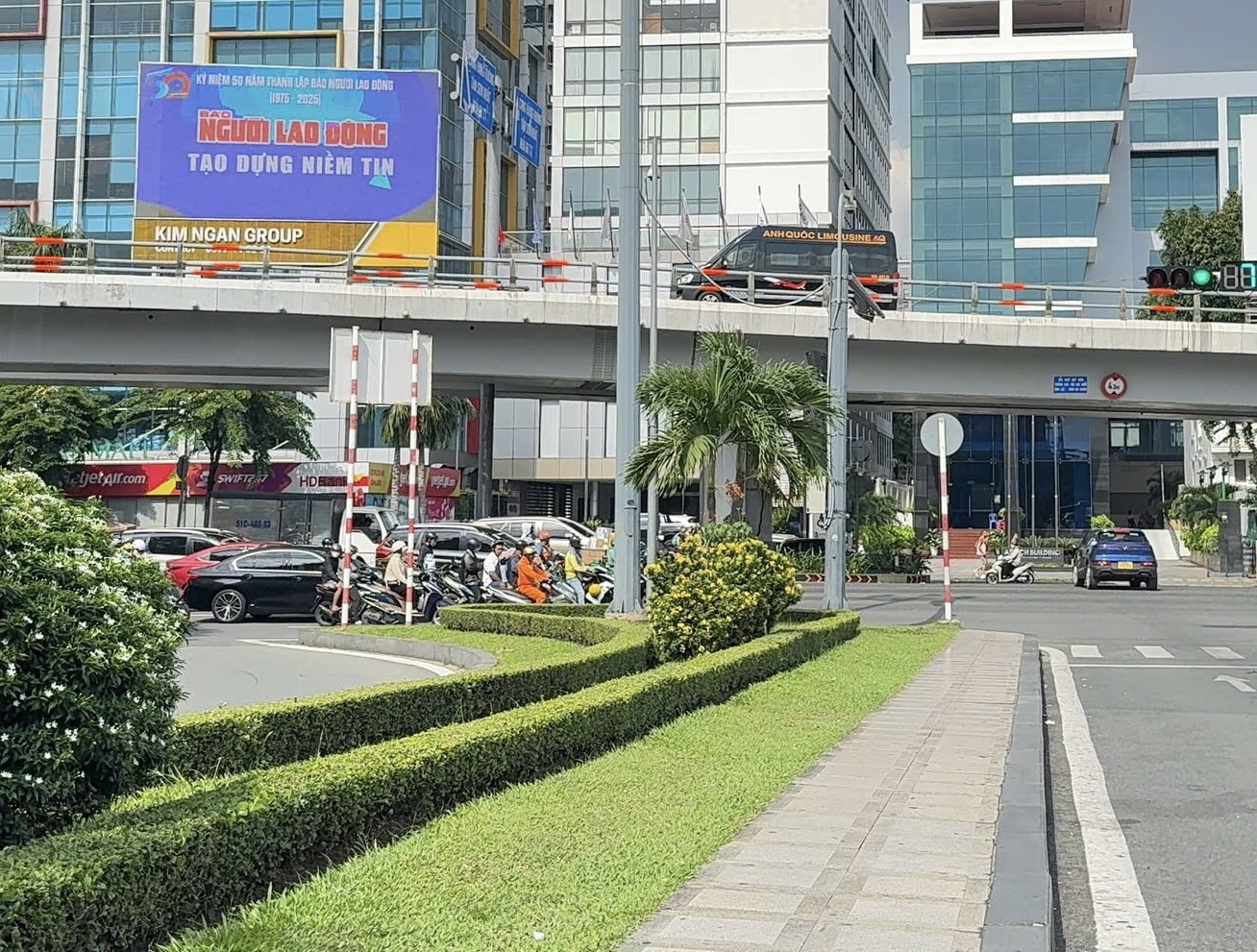 H&agrave;nh tr&igrave;nh nửa thế kỷ B&aacute;o Người Lao Động rực rỡ giữa l&ograve;ng TP HCM- Ảnh 23.