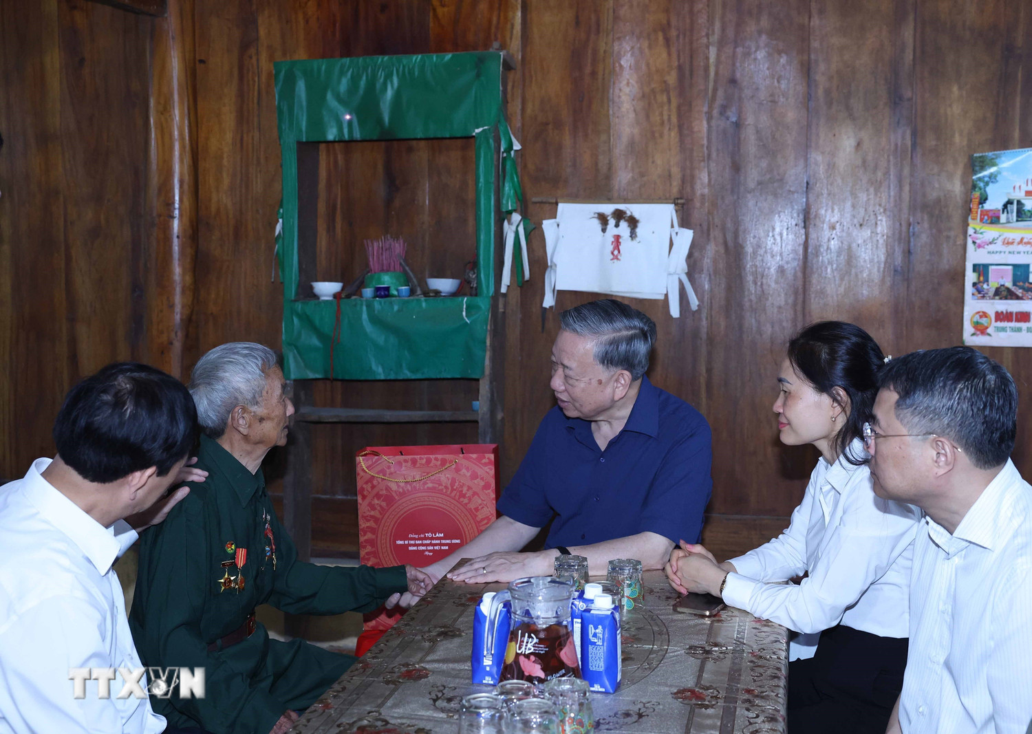 Tổng B&iacute; thư T&ocirc; L&acirc;m kiểm tra vận h&agrave;nh hoạt động hệ thống ch&iacute;nh trị x&atilde; bi&ecirc;n giới Si Pa Ph&igrave;n- Ảnh 4.