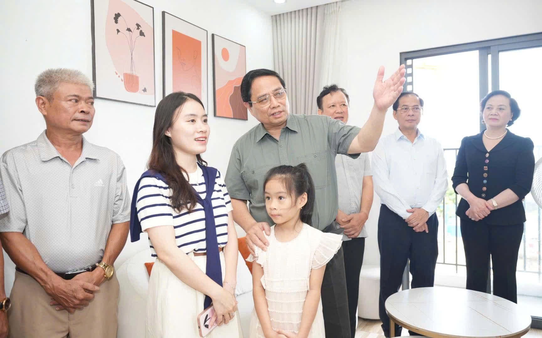 Thủ tướng đề nghị xây thêm nhiều cây cầu đẹp qua sông Hương