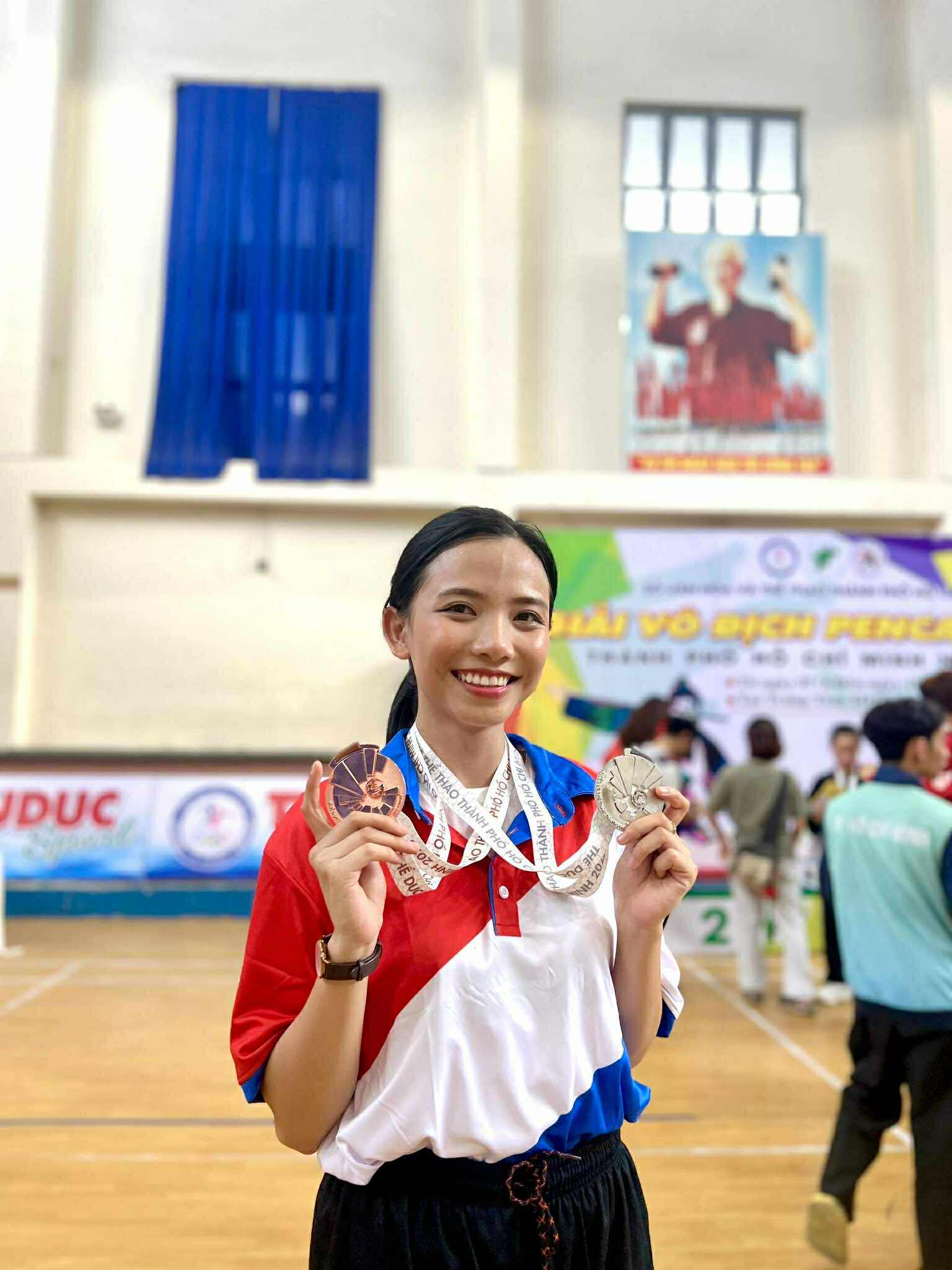 Diễn vi&ecirc;n Tr&acirc;m Nguyễn trưởng th&agrave;nh trong niềm vui của "tiền bối" Hồng V&acirc;n, Hữu Nghĩa- Ảnh 5.