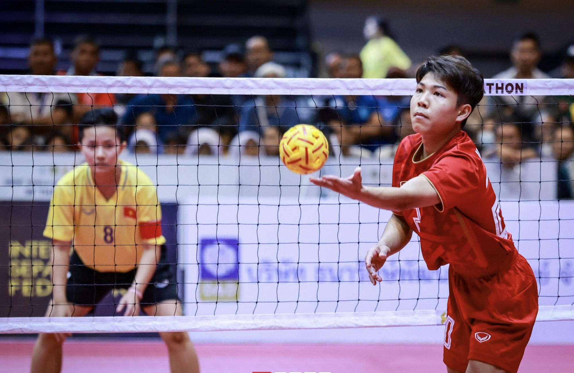 Ngược d&ograve;ng hạ chủ nh&agrave; Th&aacute;i Lan, tuyển cầu m&acirc;y nữ Việt Nam v&ocirc; địch thế giới - Ảnh 3.