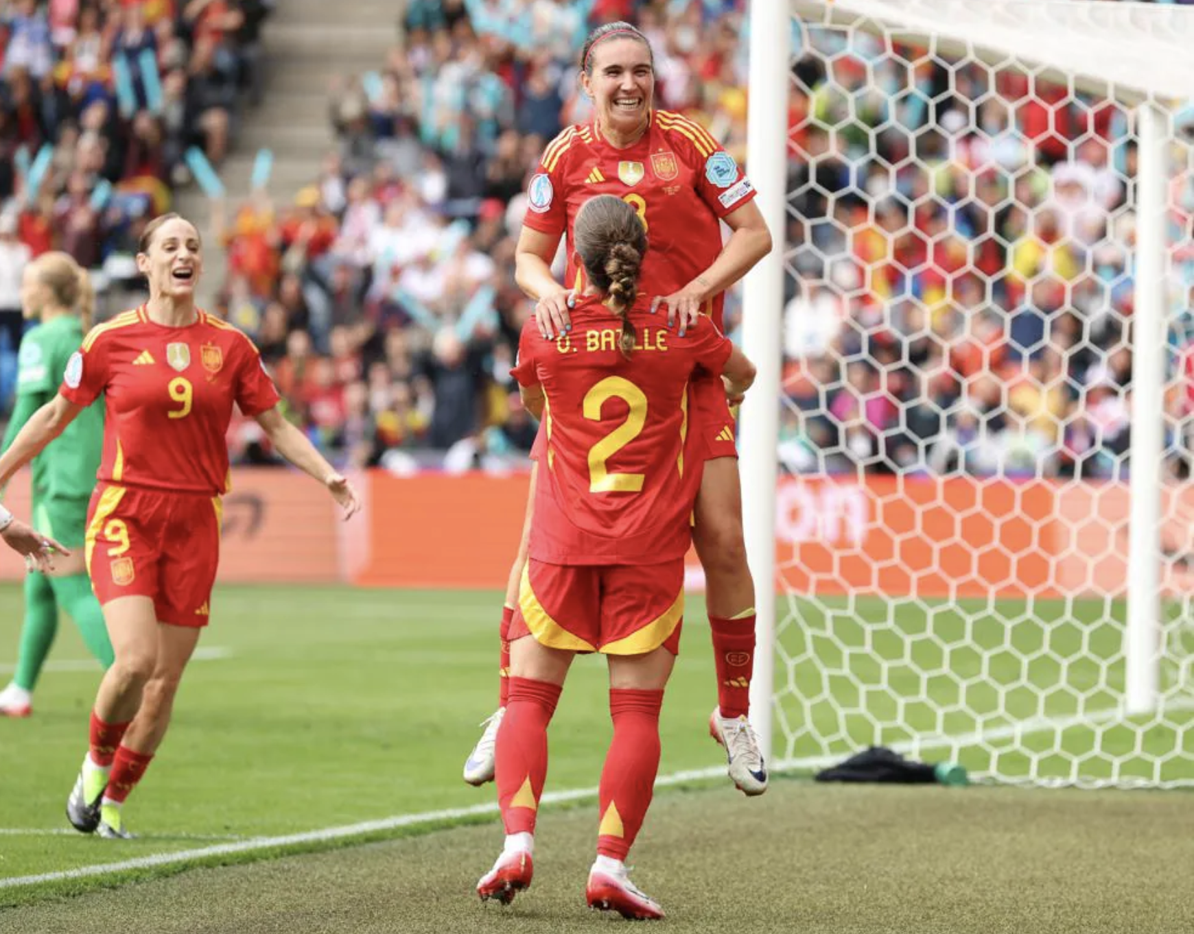 Euro 2025: Thắng Tây Ban Nha ở loạt 11 m, tuyển Anh nghẹt thở bảo vệ ngôi Hậu- Ảnh 1.