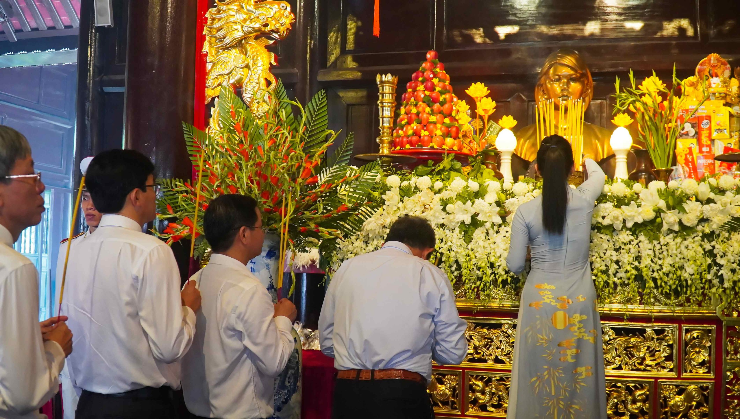 TP HCM trang trọng tổ chức Lễ giỗ Anh h&ugrave;ng liệt sĩ, người d&acirc;n y&ecirc;u nước tại C&ocirc;n Đảo- Ảnh 10.