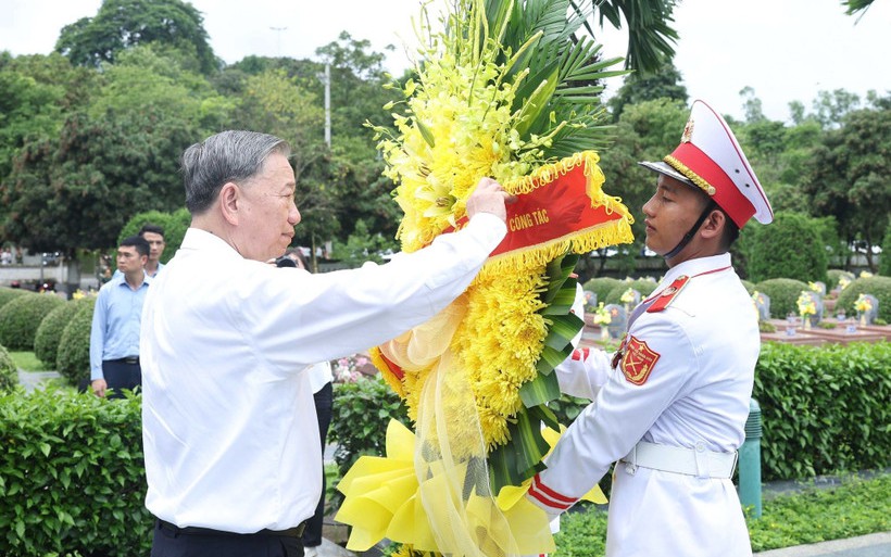 Tổng Bí thư: Tinh thần "Điện Biên Phủ" phải tiếp tục được thắp lên như một mệnh lệnh phát triển- Ảnh 2.