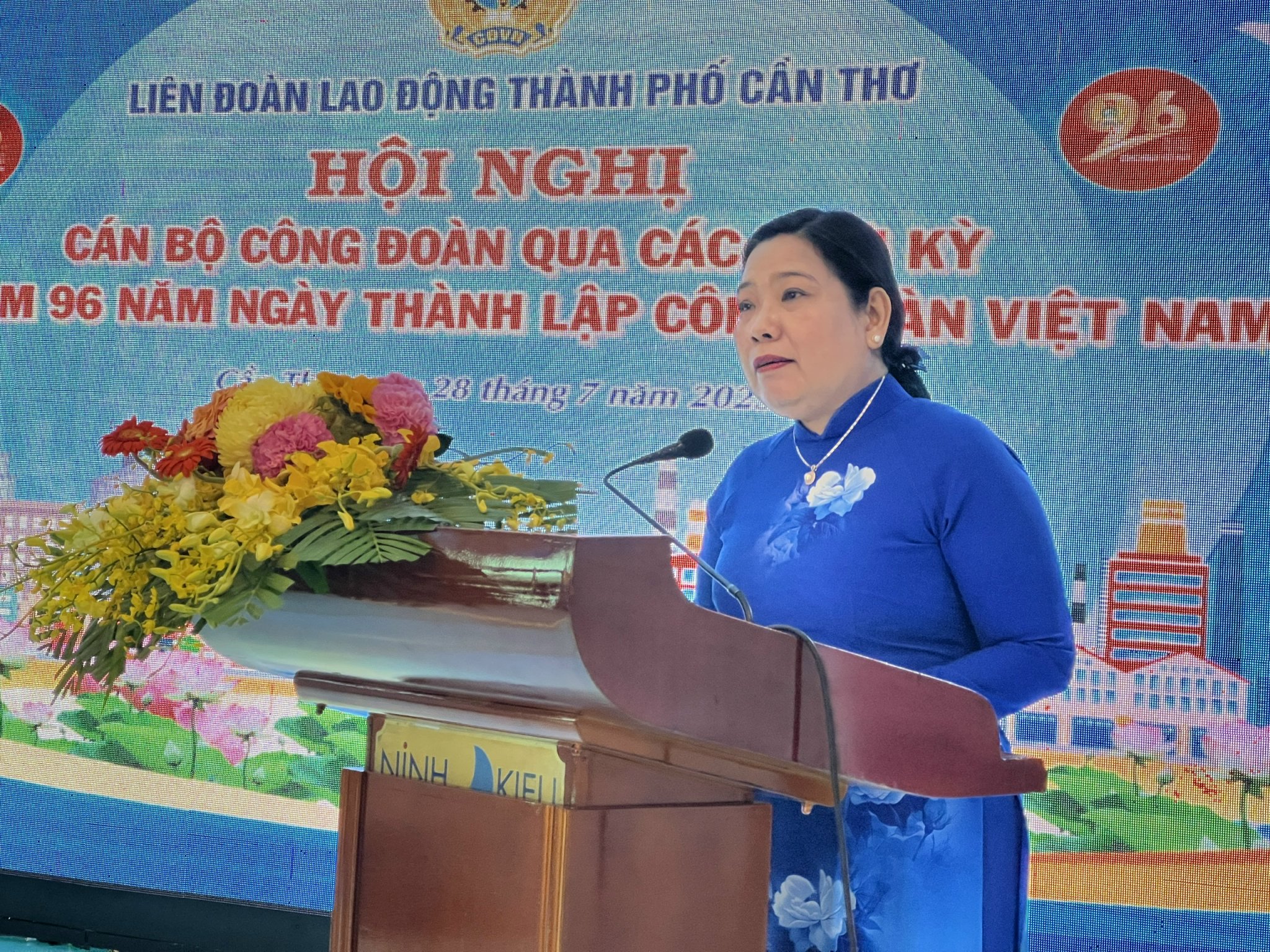 C&ocirc;ng đo&agrave;n TP Cần Thơ tiếp tục đổi mới c&ocirc;ng t&aacute;c chăm lo đời sống c&ocirc;ng nh&acirc;n- Ảnh 2.