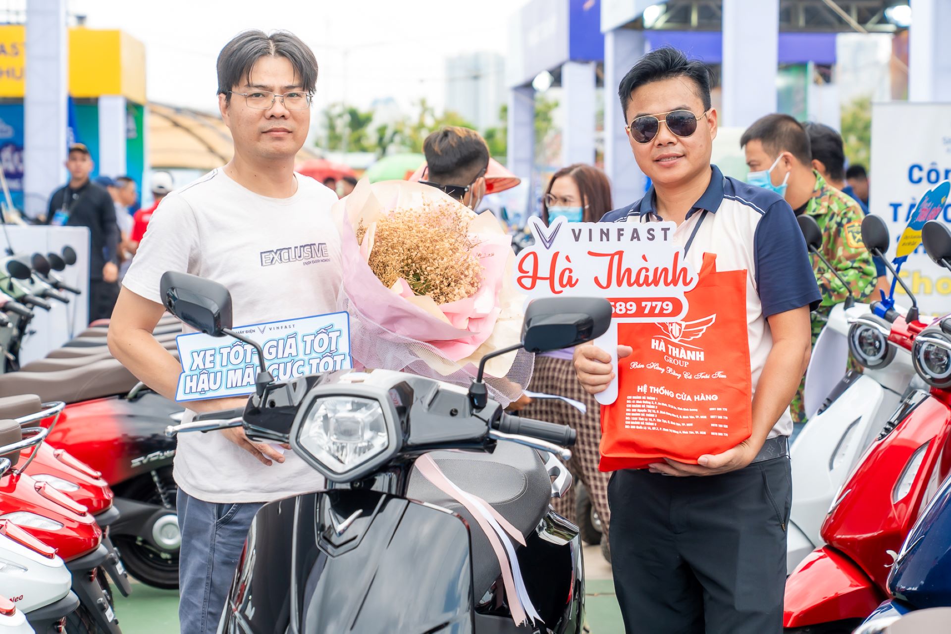 Nhiều bạn trẻ TP HCM đổi sang xe máy điện VinFast vì thiết kế đẹp, cảm giác lái tốt- Ảnh 5.