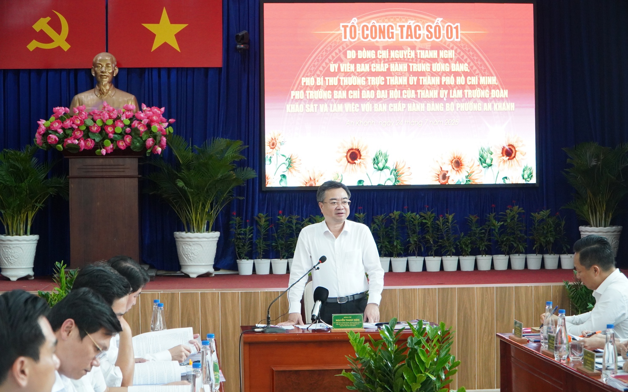 TP HCM vừa c&oacute; quyết định quan trọng li&ecirc;n quan đến Đại hội Đảng bộ th&agrave;nh phố lần thứ I - Ảnh 2.