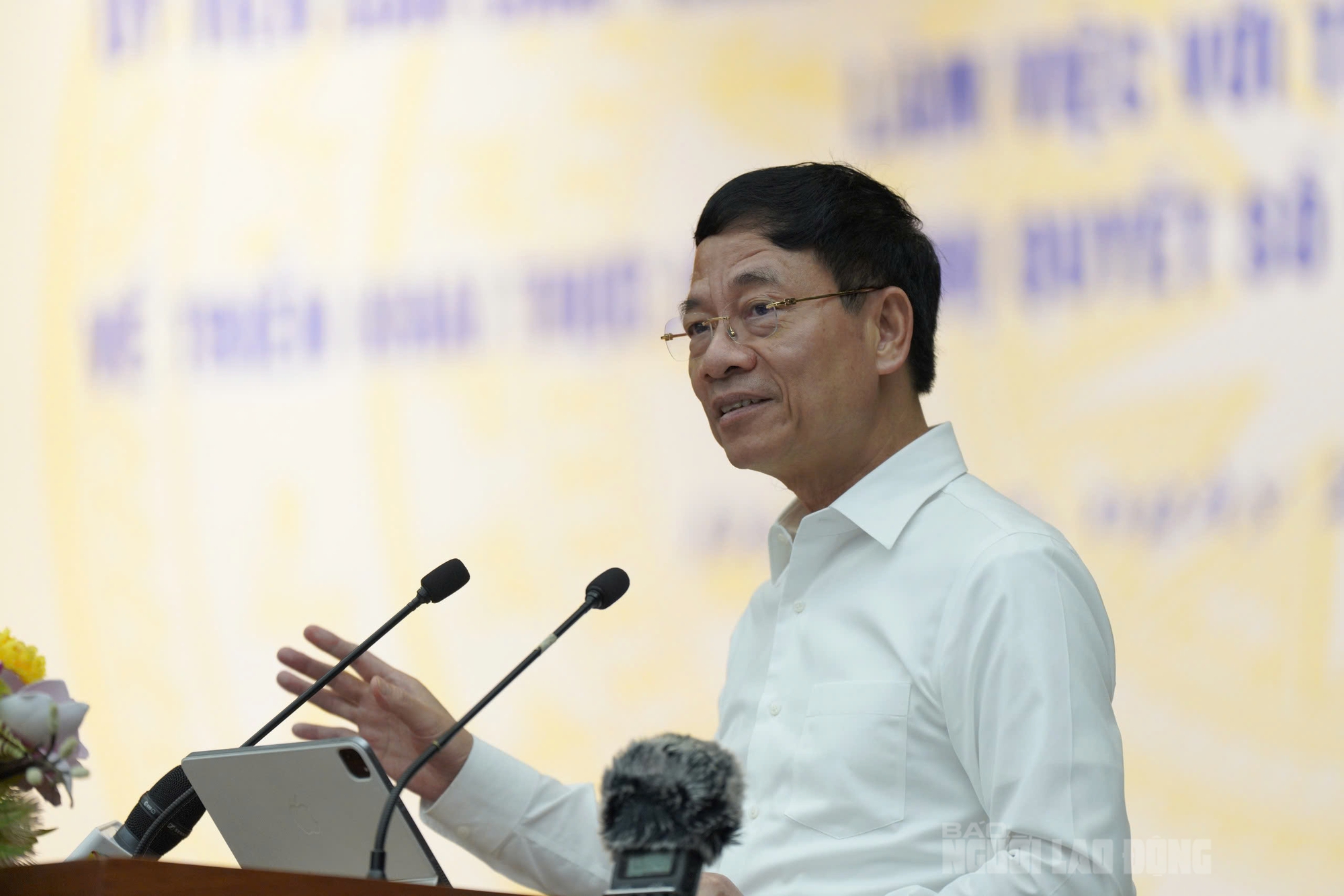 Bộ trưởng Nguyễn Mạnh H&ugrave;ng đồng h&agrave;nh c&ugrave;ng Đ&agrave; Nẵng trong đổi mới s&aacute;ng tạo - Ảnh 2.