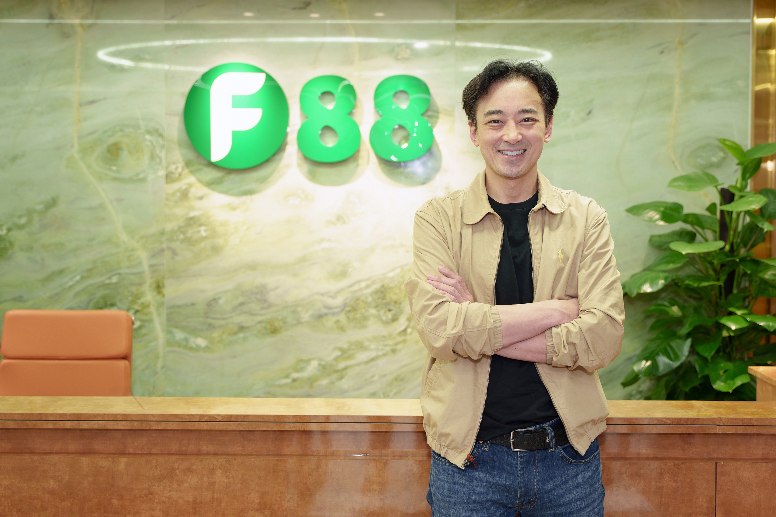 F88 bổ nhiệm th&agrave;nh vi&ecirc;n HĐQT mới l&agrave; CEO của&nbsp;c&ocirc;ng ty t&agrave;i ch&iacute;nh tỉ đ&ocirc; Th&aacute;i Lan- Ảnh 1.