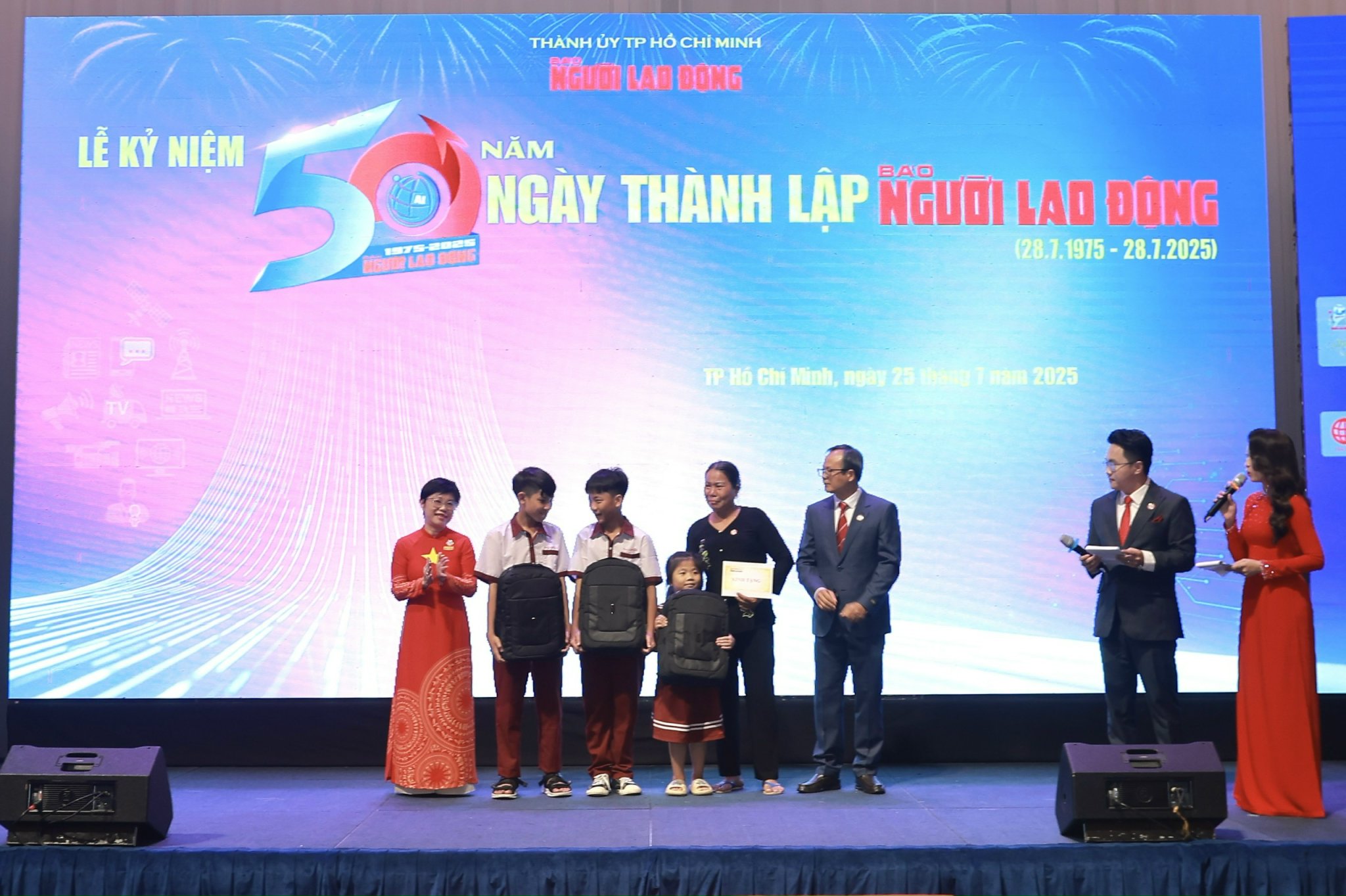 Kỷ niệm 50 năm ng&agrave;y th&agrave;nh lập B&aacute;o Người Lao Động: Lu&ocirc;n đồng h&agrave;nh c&ugrave;ng bạn đọc- Ảnh 3.