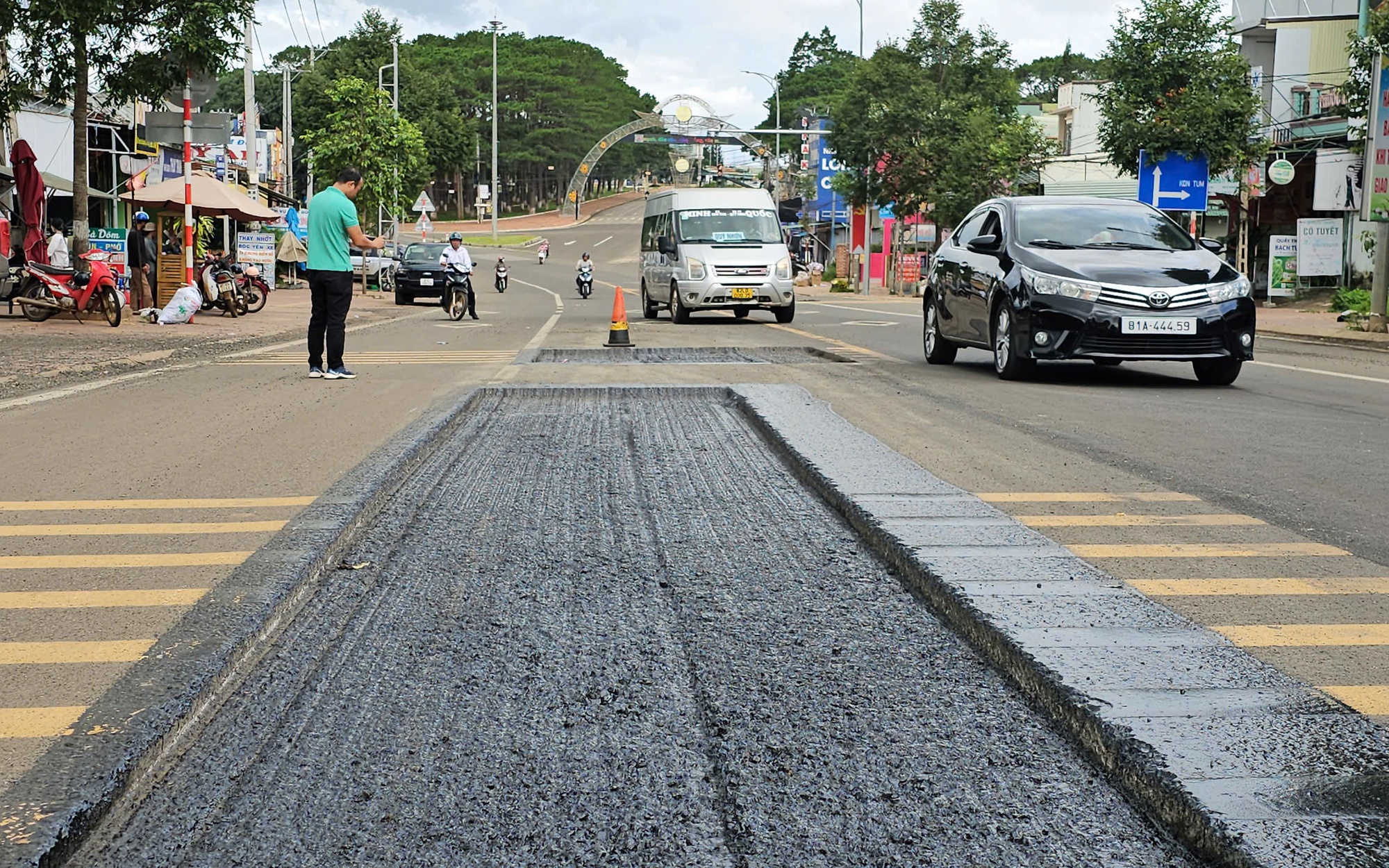 Cận cảnh Quốc lộ 19 vừa làm đã "hỏng", địa phương không nhận bàn giao