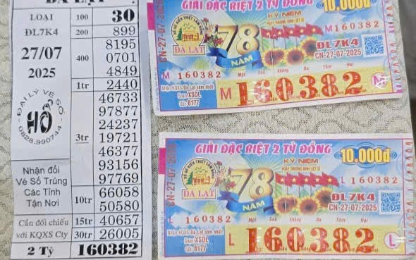 Một ngư dân trúng 4 tờ vé số giải độc đắc sau chuyến đi biển