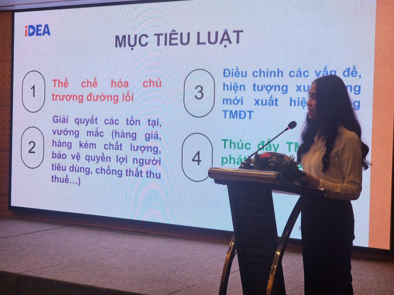 Quy định mới về livestream b&aacute;n h&agrave;ng th&uacute;c đẩy thương mại điện tử bền vững - Ảnh 1.