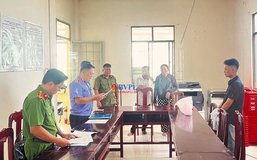 5 cựu cán bộ, chiến sĩ trại tạm giam bị bắt