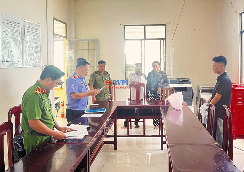 5 Cựu c&aacute;n bộ Trại tạm giam bị bắt v&igrave; d&ugrave;ng nhục h&igrave;nh dẫn đến tử vong - Ảnh 1.