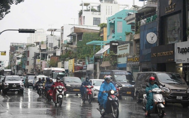 Thời tiết TP HCM hôm nay, 29-7: Nắng gián đoạn, mưa rải rác