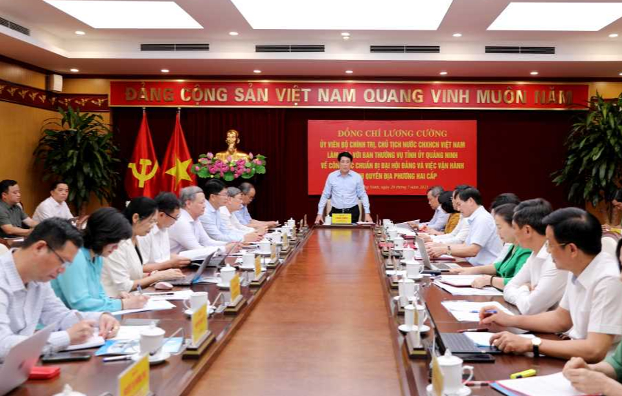 Chủ tịch nước: Quảng Ninh cần kịp thời tháo gỡ khó khăn, vướng mắc khi vận hành bộ máy mới- Ảnh 1.