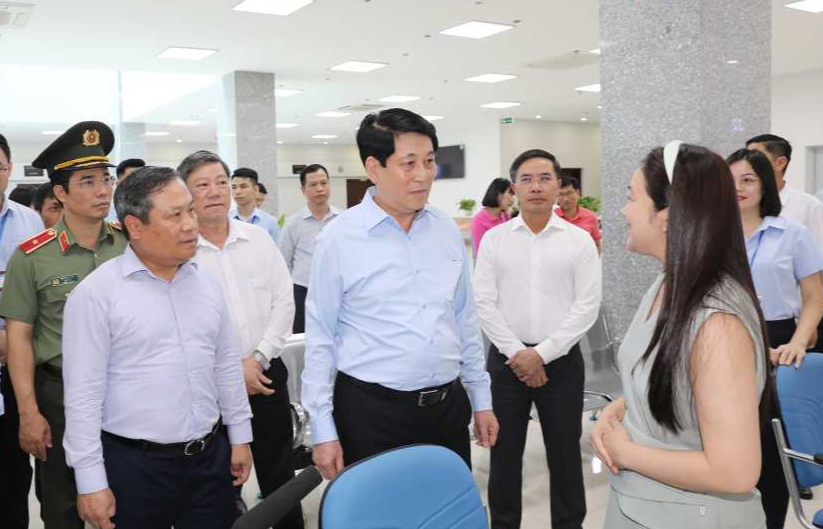 Chủ tịch nước: Quảng Ninh cần kịp thời tháo gỡ khó khăn, vướng mắc khi vận hành bộ máy mới- Ảnh 3.