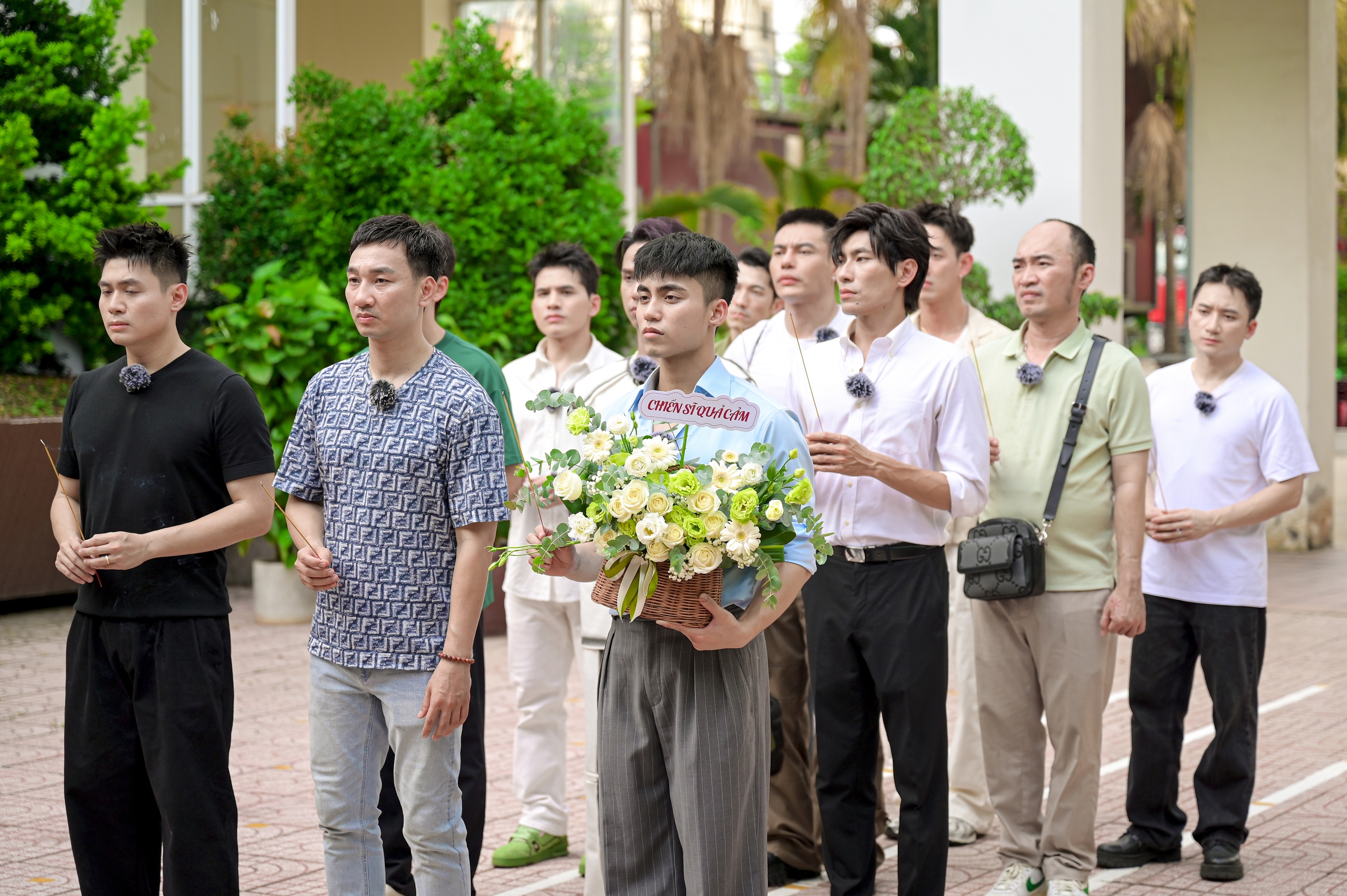 Bộ C&ocirc;ng an nhận "cơn mưa" lời khen sau tập 1 Chiến sĩ quả cảm   - Ảnh 3.