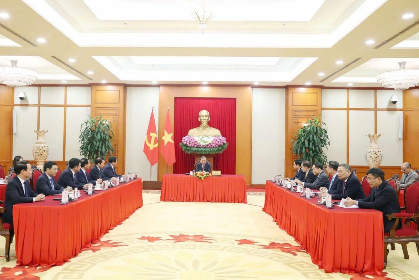Mở cơ hội, triển vọng hợp t&aacute;c sau điện đ&agrave;m của Tổng B&iacute; thư T&ocirc; L&acirc;m v&agrave; Tổng thống Donald Trump- Ảnh 1.