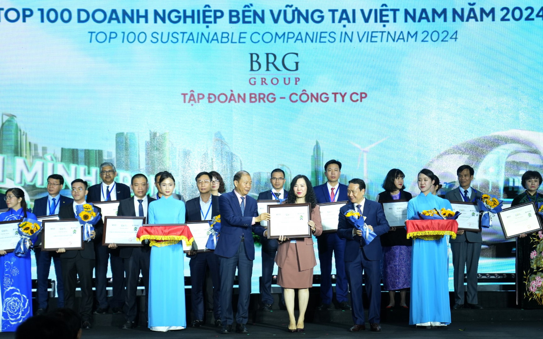 Tập đoàn BRG nhận giấy khen trong phong trào "Toàn dân Bảo vệ An ninh Tổ quốc năm 2024" - Ảnh 2.