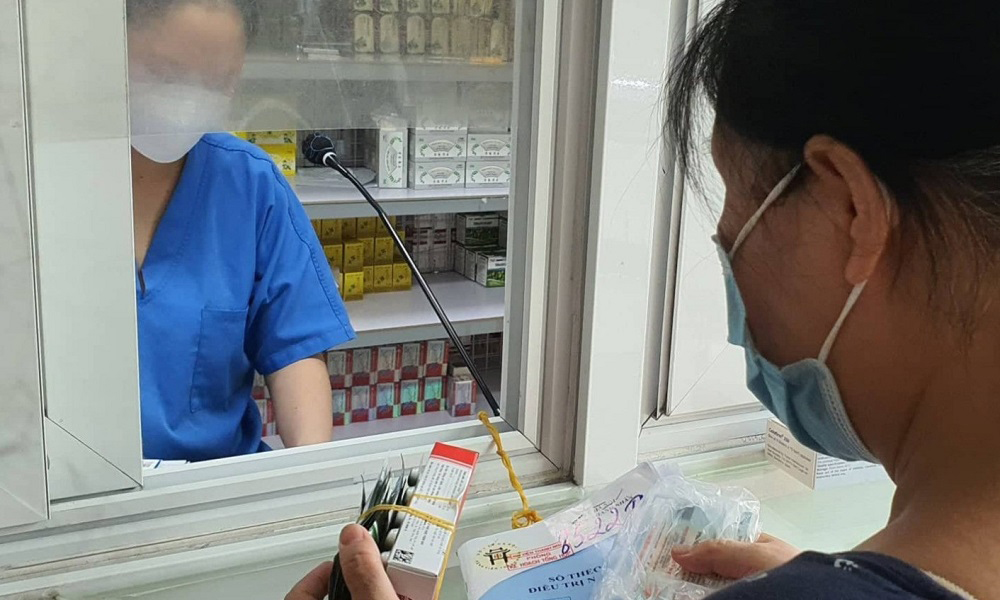 Bộ trưởng Bộ Y tế nêu 2 lý do khiến bệnh viện vẫn thiếu thuốc - Ảnh 1.
