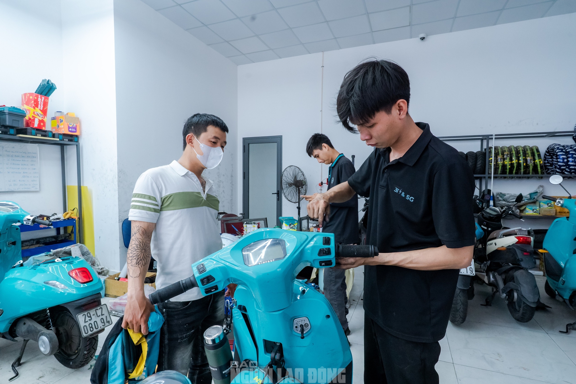 M&ocirc; h&igrave;nh qu&aacute;n c&agrave; ph&ecirc; kết hợp trạm sạc xe điện si&ecirc;u lợi nhuận của Trần anh Th&agrave;nh - Ảnh 6.