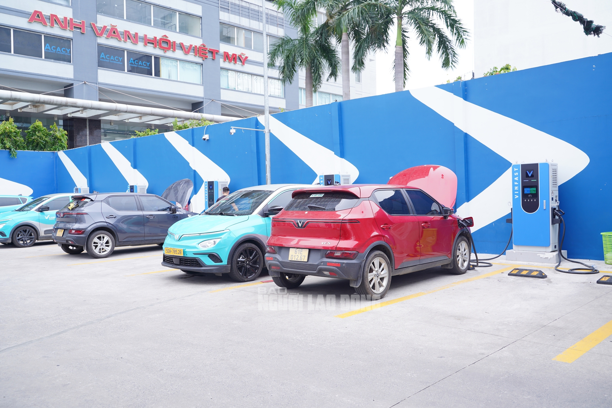 M&ocirc; h&igrave;nh qu&aacute;n c&agrave; ph&ecirc; kết hợp trạm sạc xe điện si&ecirc;u lợi nhuận của Trần anh Th&agrave;nh - Ảnh 15.